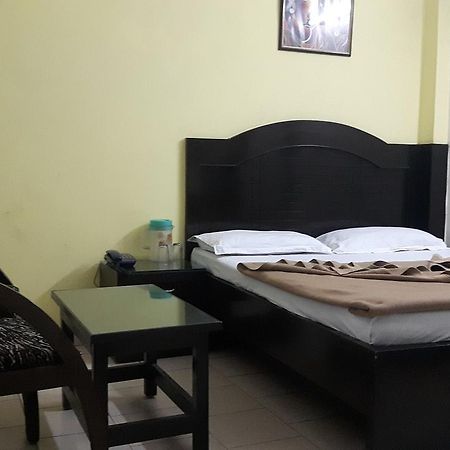 Hotel Shreeram Deluxe New Delhi Exterior photo